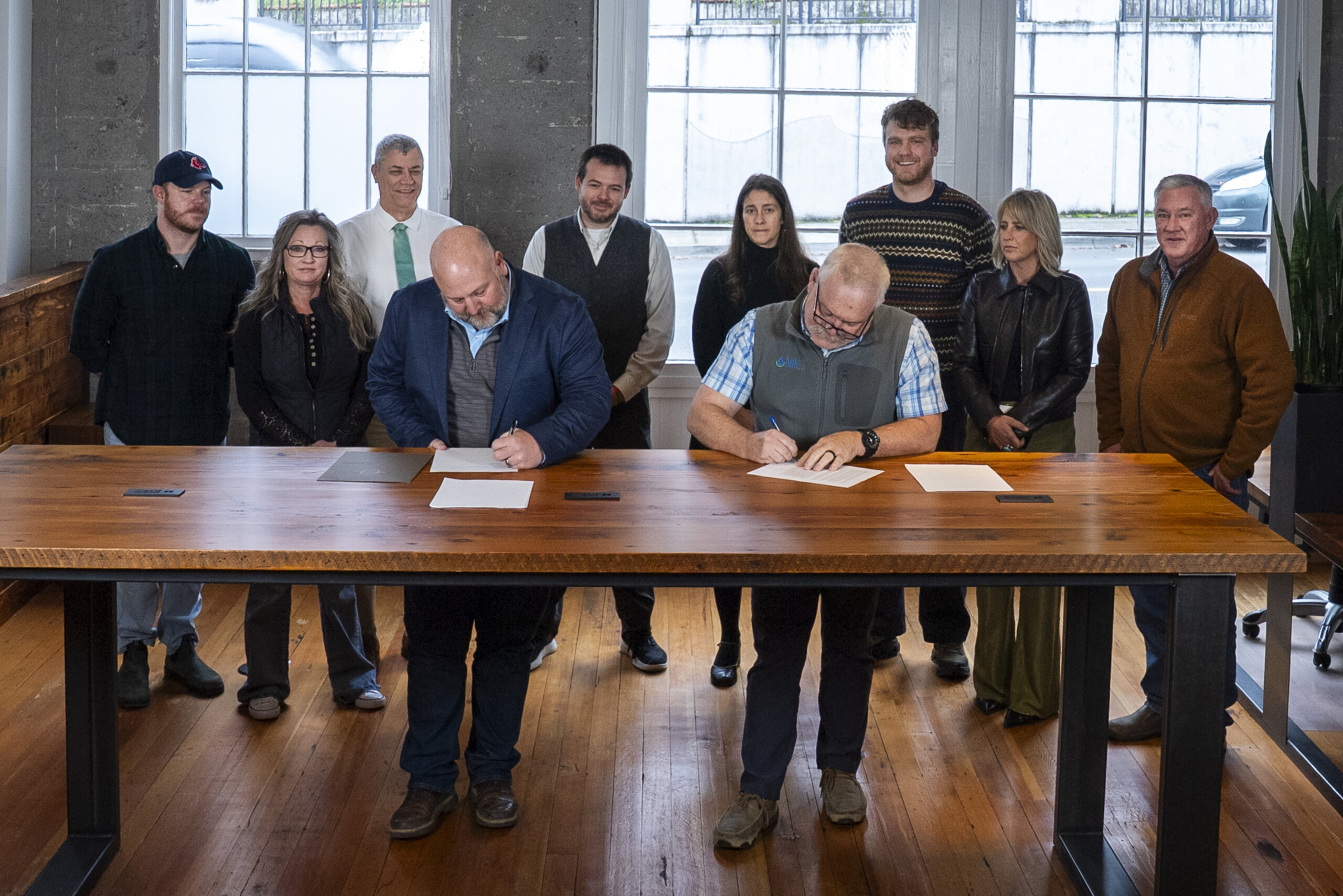 NRCS-OR and Klamath Drainage District sign Watershed Plan Agreement and FONSI